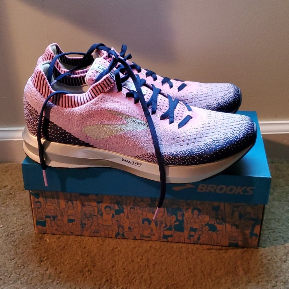 Brooks levitate 2 womens 11